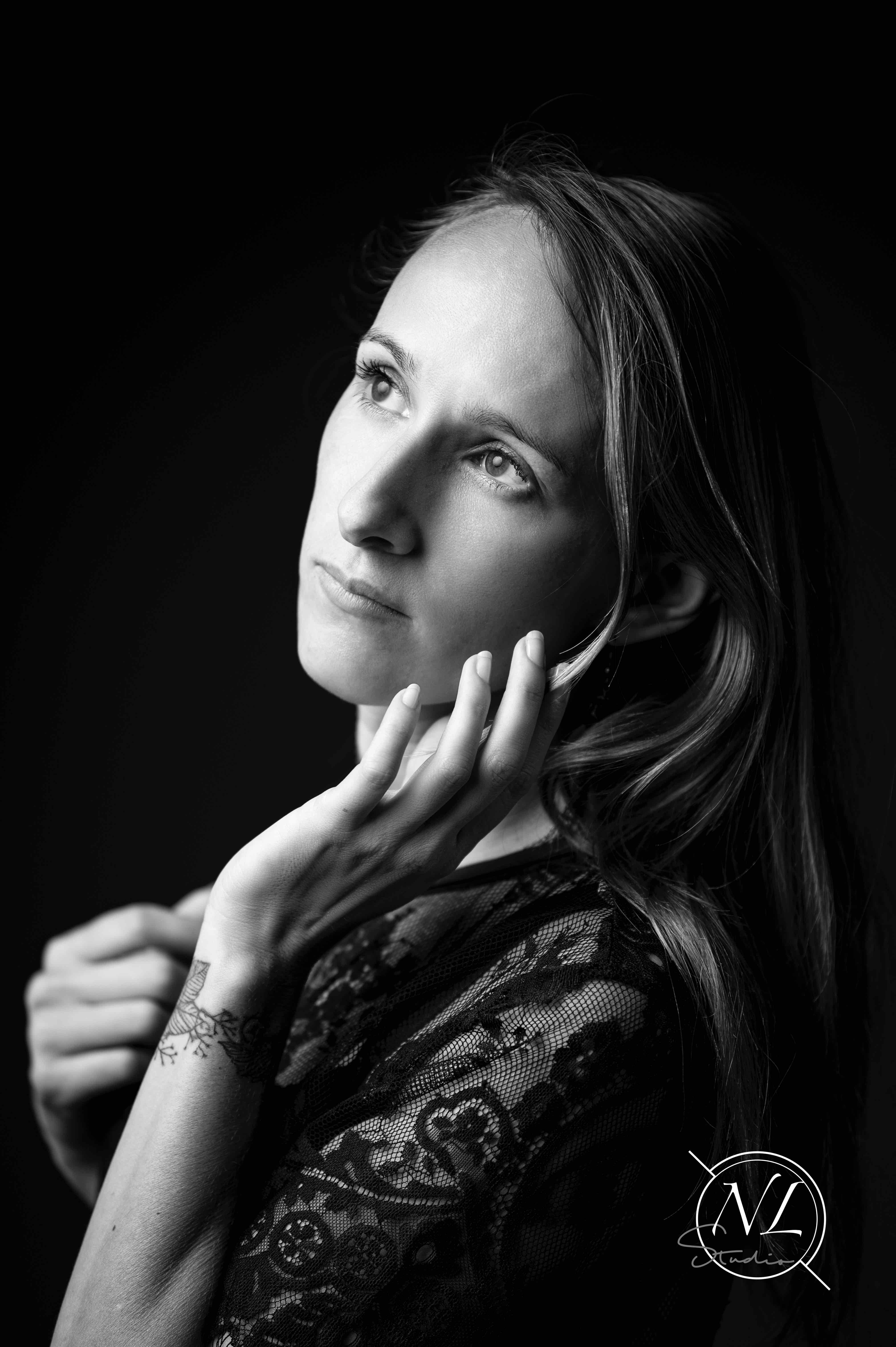 Portrait à Agen : pose debout, style contemporain